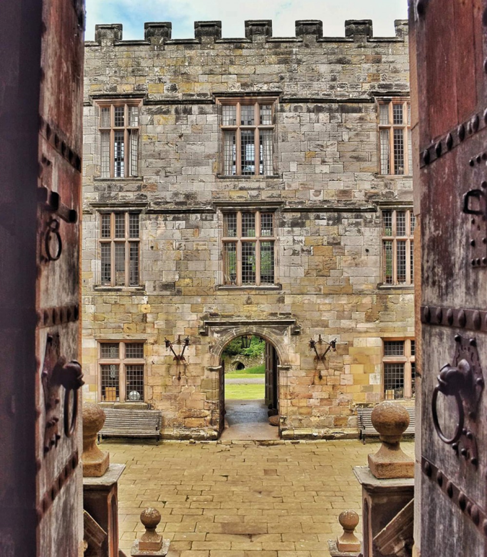 Darren Chapman, Courtyard