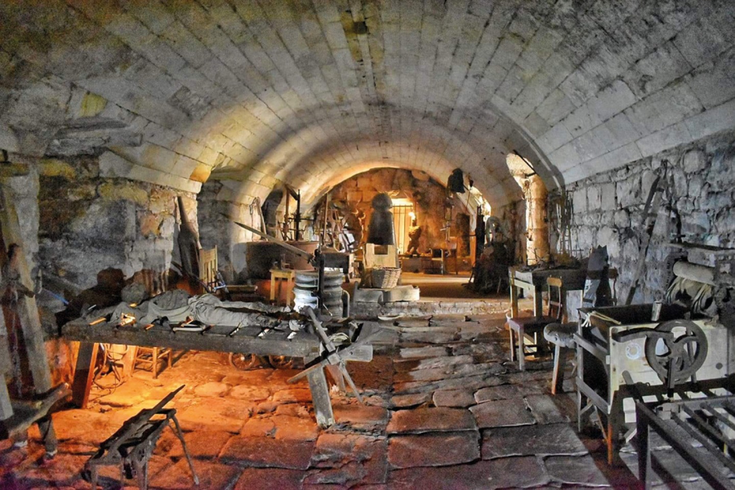 Darren Chapman, Torture Chamber