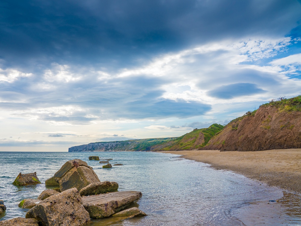 speeton beach looking along to the cliffs