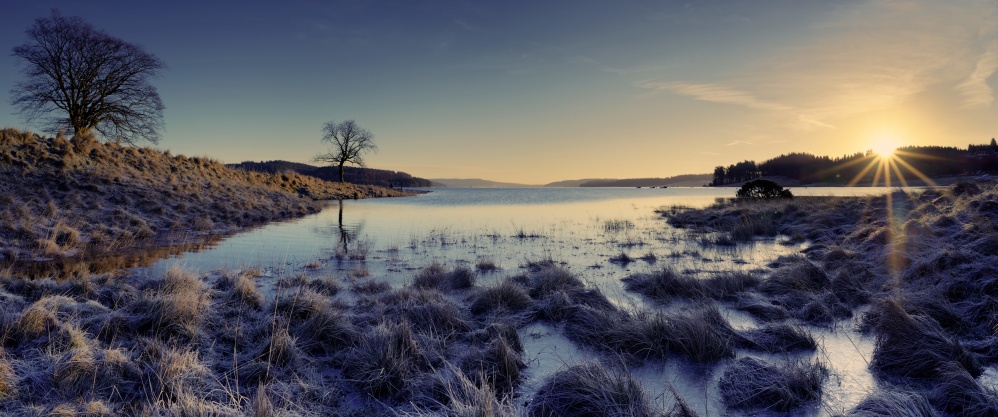 Dreamstime - Kielder Water at Sunrise