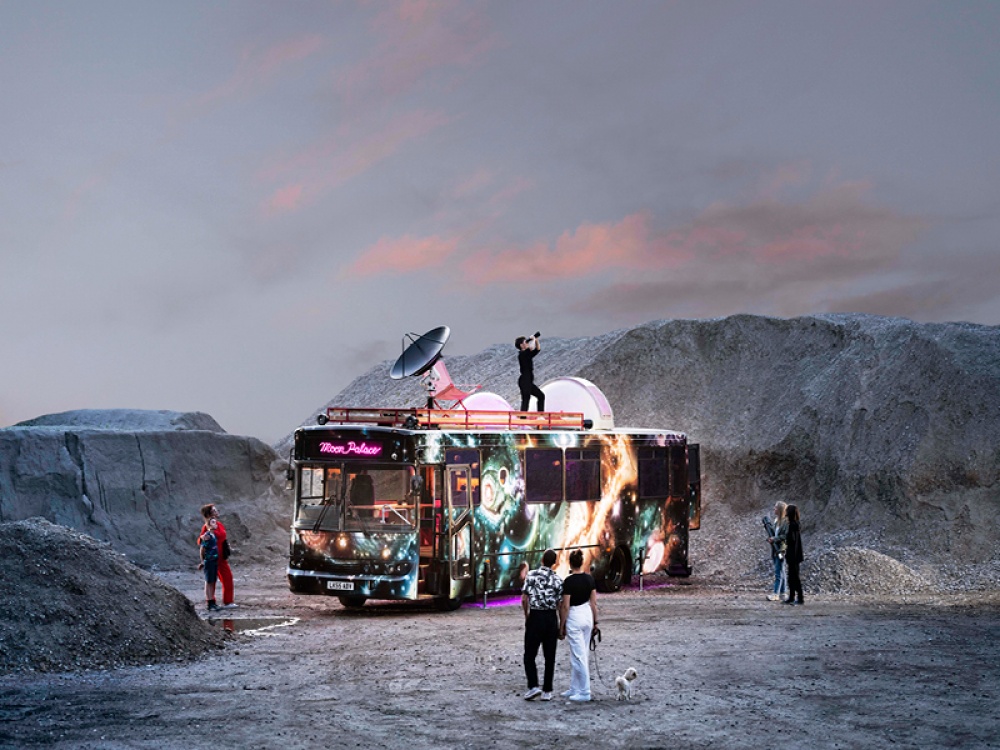 Moon Palace Observatory Bus