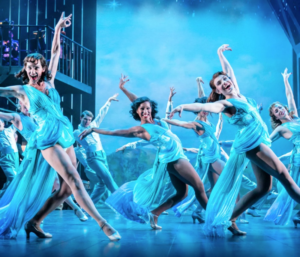 Dancers on stage in White Christmas