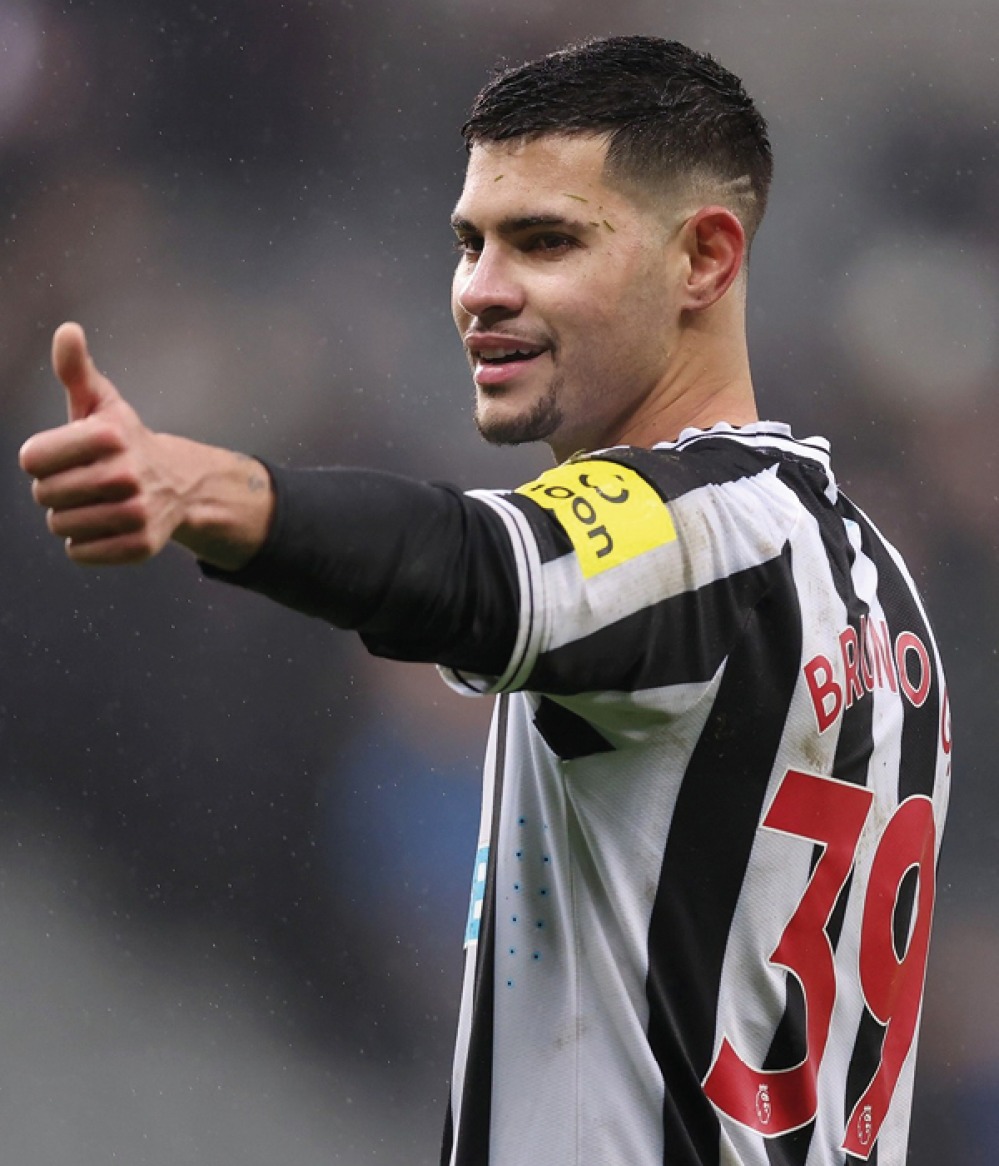 NEWCASTLE UNITED  PLAYER