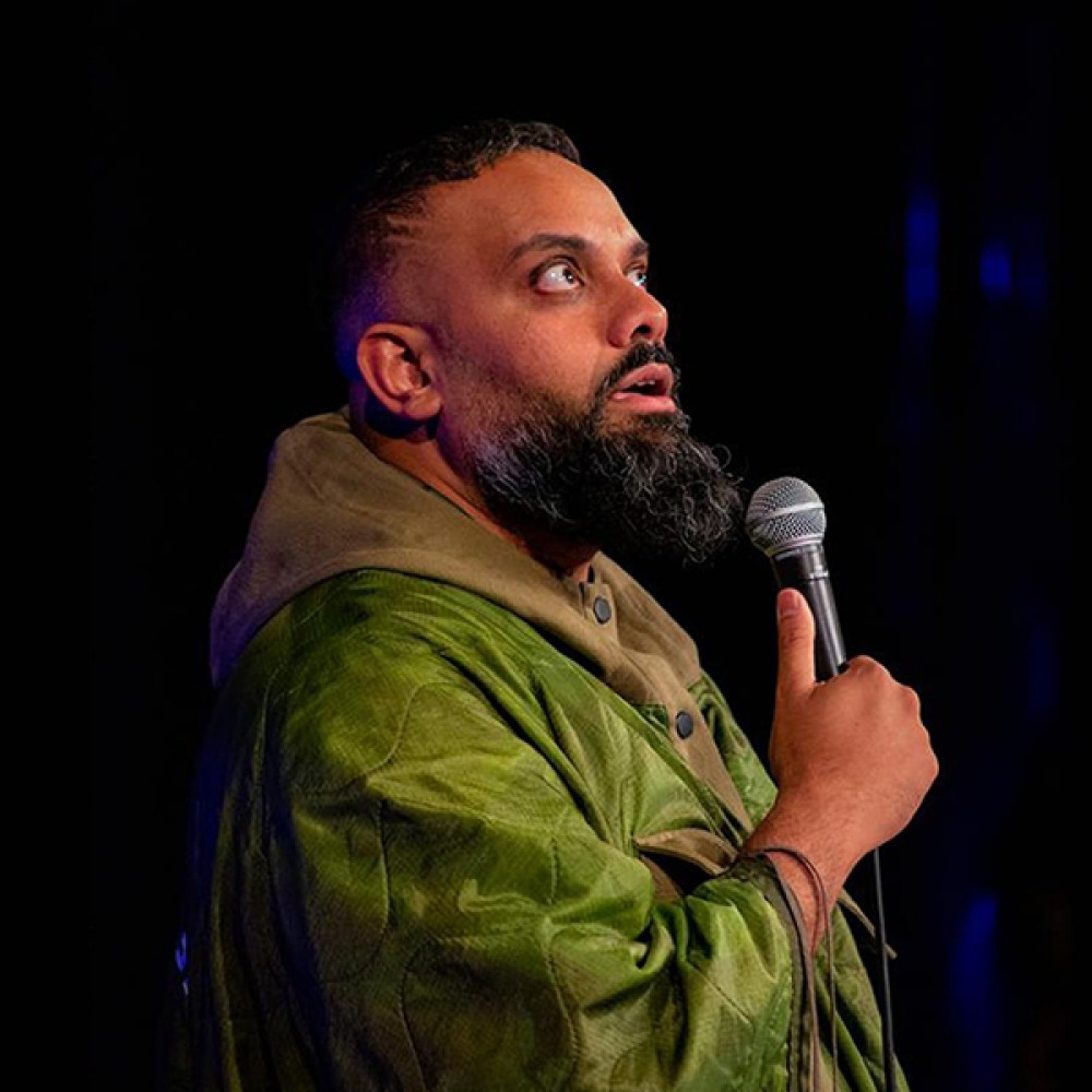 Guz Khan Live!