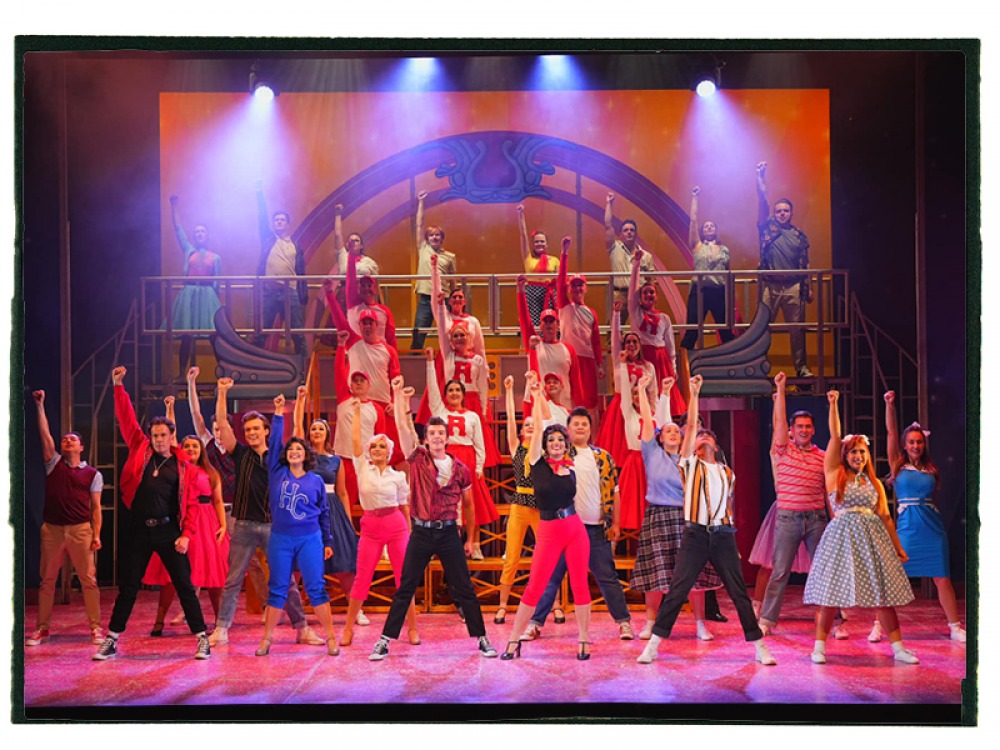 stage show cast on stage