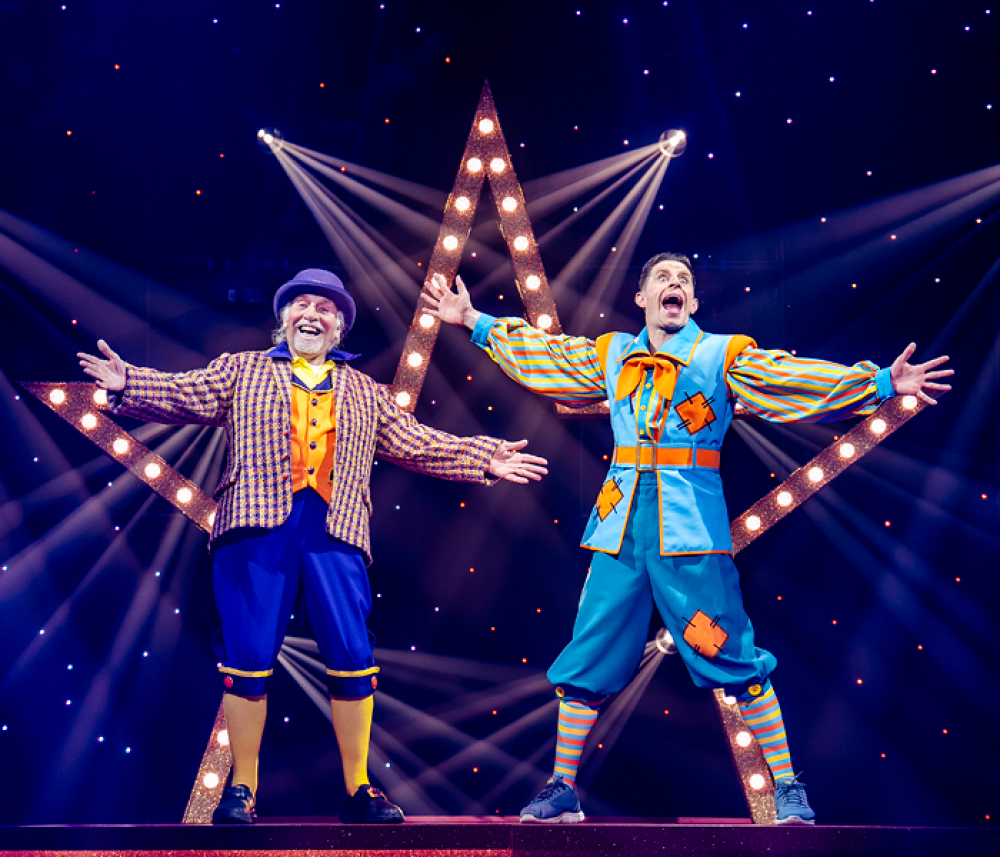 Aladdin - Danny Adams and Clive Webb © Paul Coltas