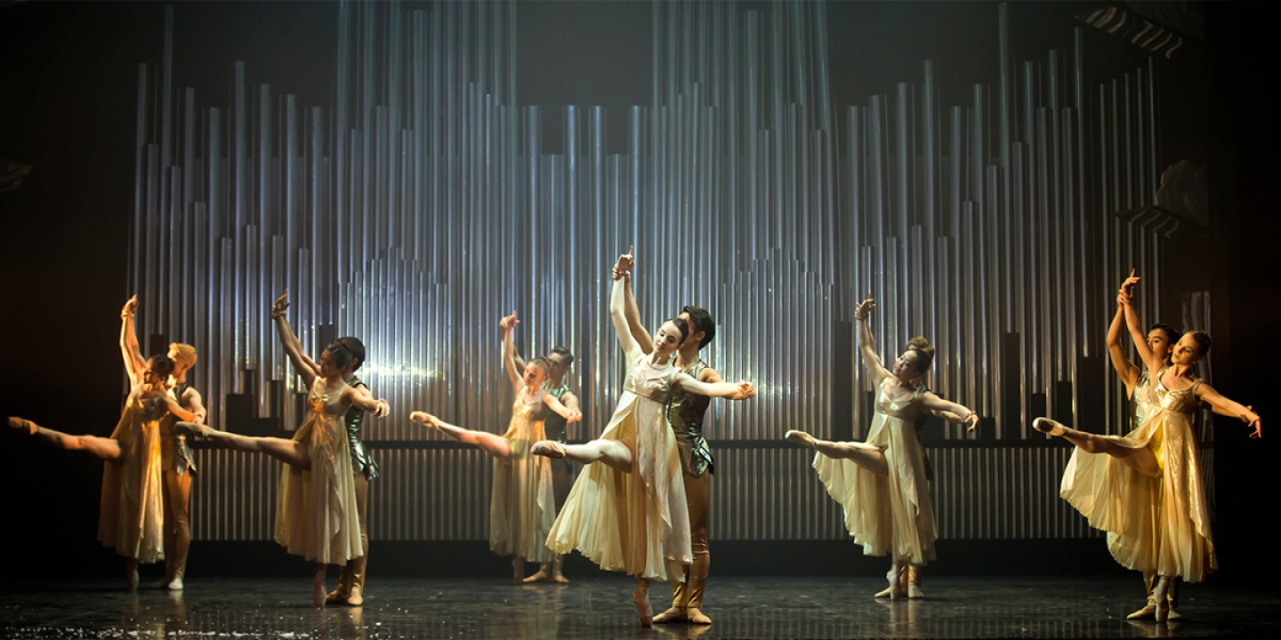 Northern Ballet dancers in Beauty & the Beast. Photo Emma Kauldhar