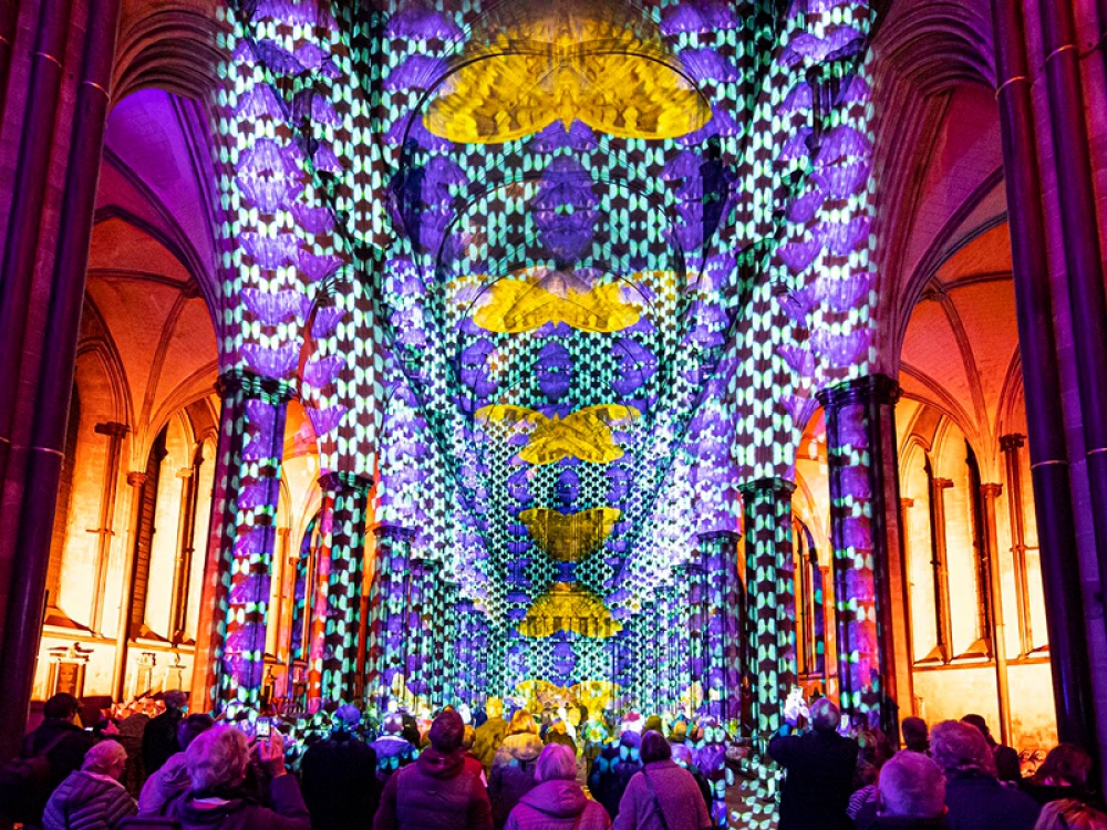 Salisbury Cathedral Heaven on Earth son et lumiere Luxmuralis 2021