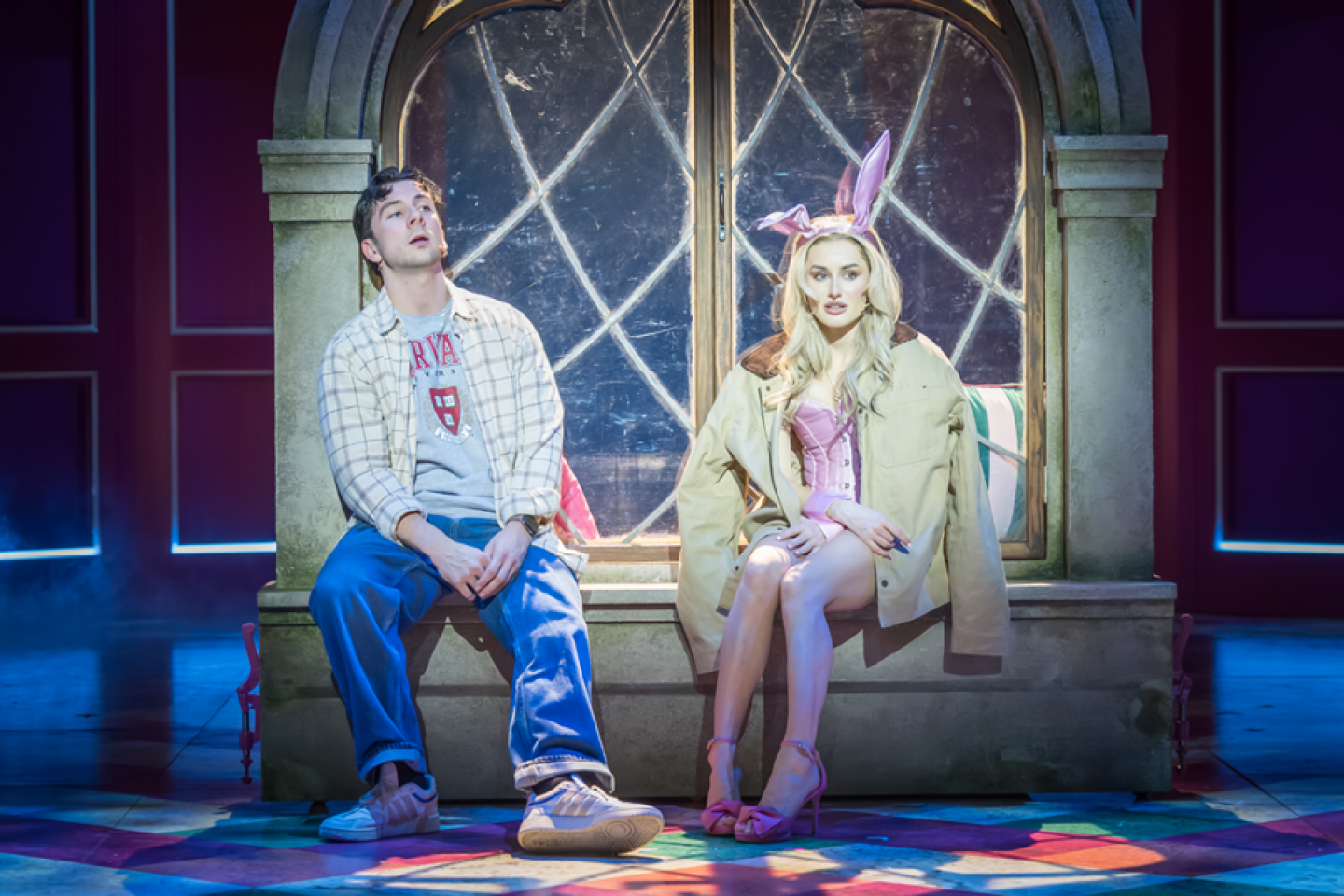 George Crawford as Emmett & Amber Davies as Elle Woods (c) Marc Brenner