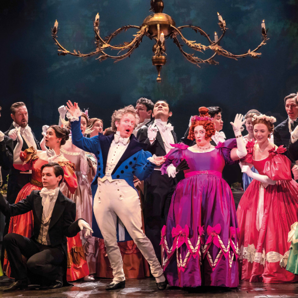 LES MISERABLES UK TOUR. Ian Huges 'Thenardier' and Helen Walsh 'Madame Thenardier'. Photo Danny Kaan