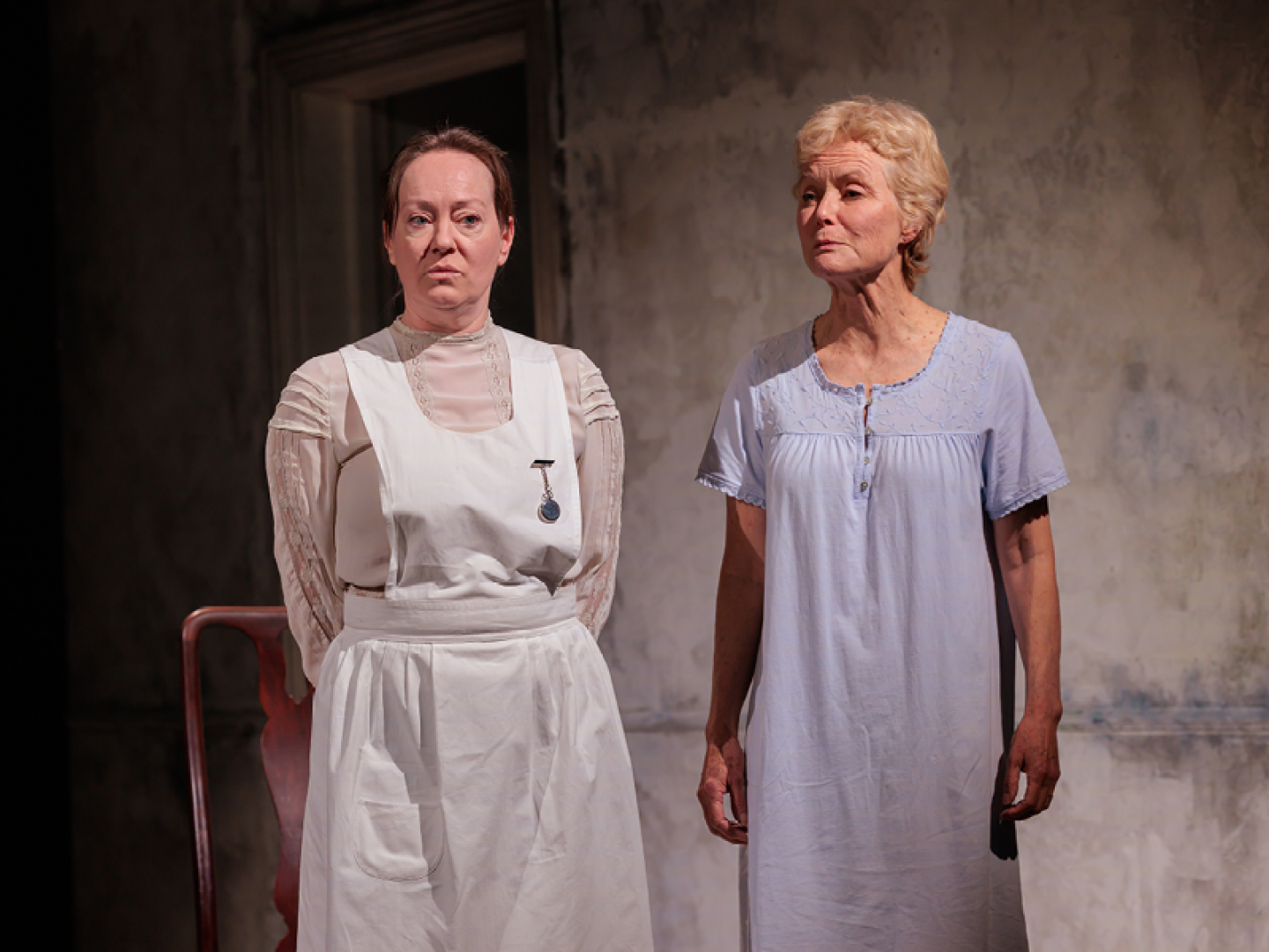 Rosie Thomson & Jenny Seagrove - The Anastasia File - Simon Vail