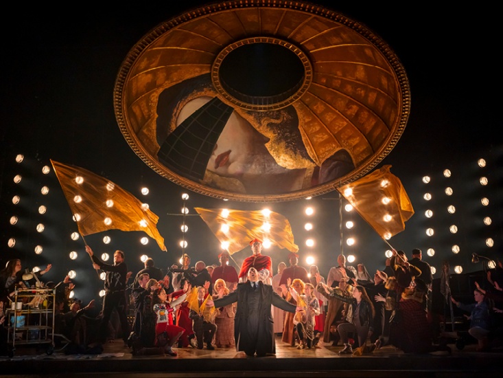 Actors on stage during Tosca