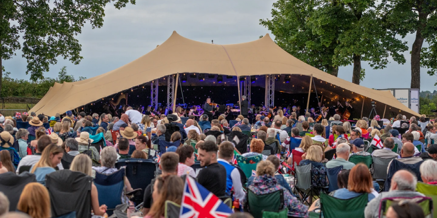 Proms at the Castle (c) Ant Robling