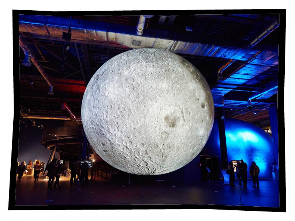 moon installation