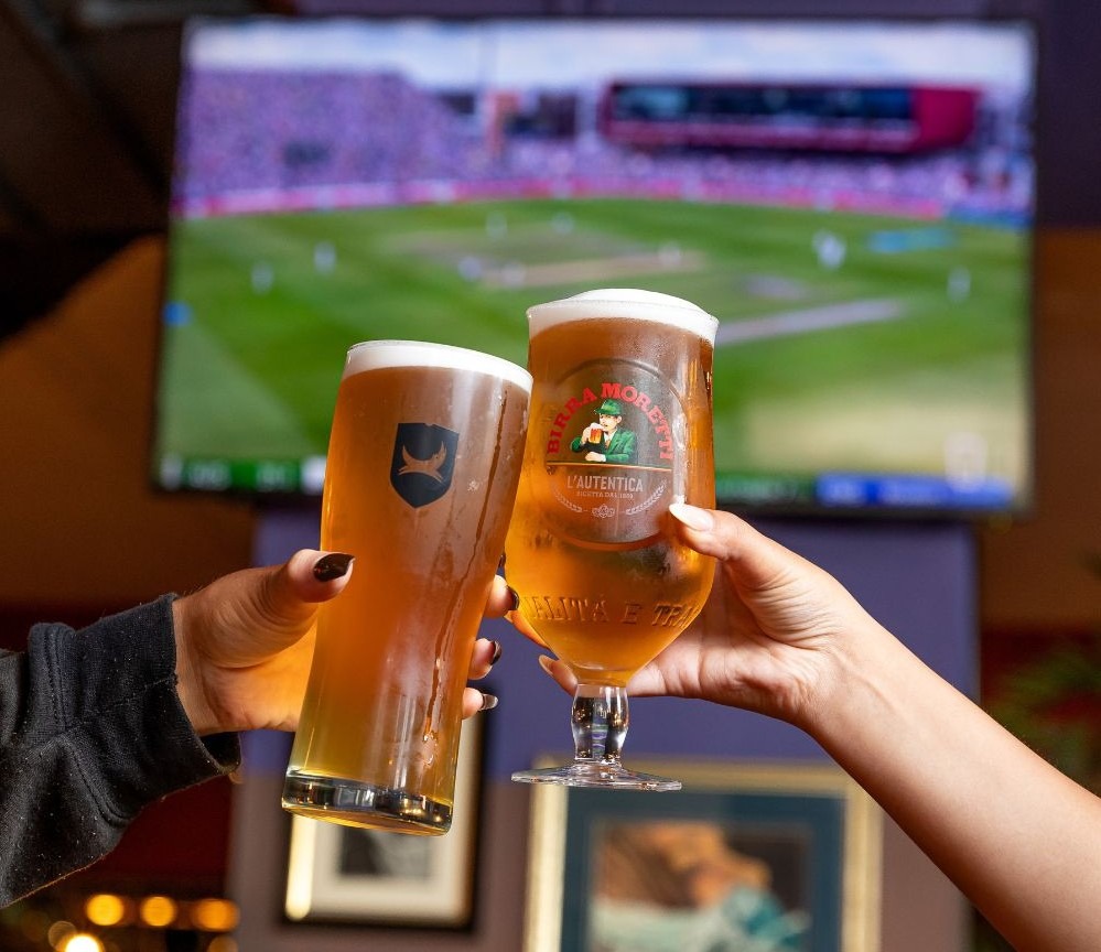 Pints and food st Tank & Paddle