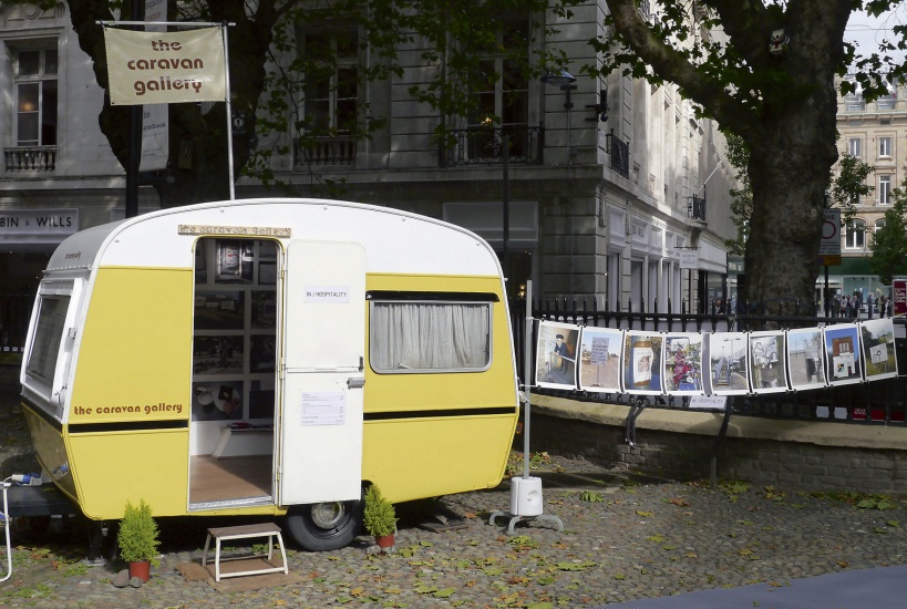 An Extra{ordinary} Exhibition