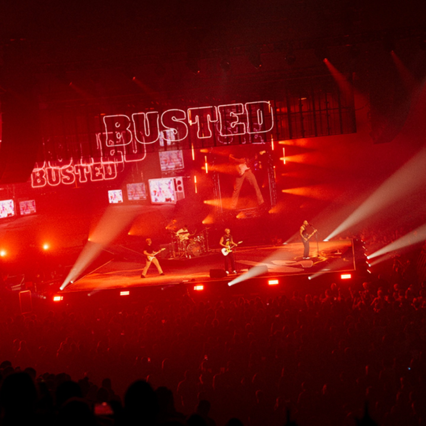 Busted vs Mcfly