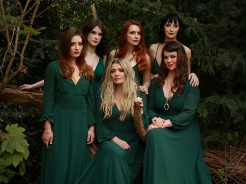 Mediaeval Baebes