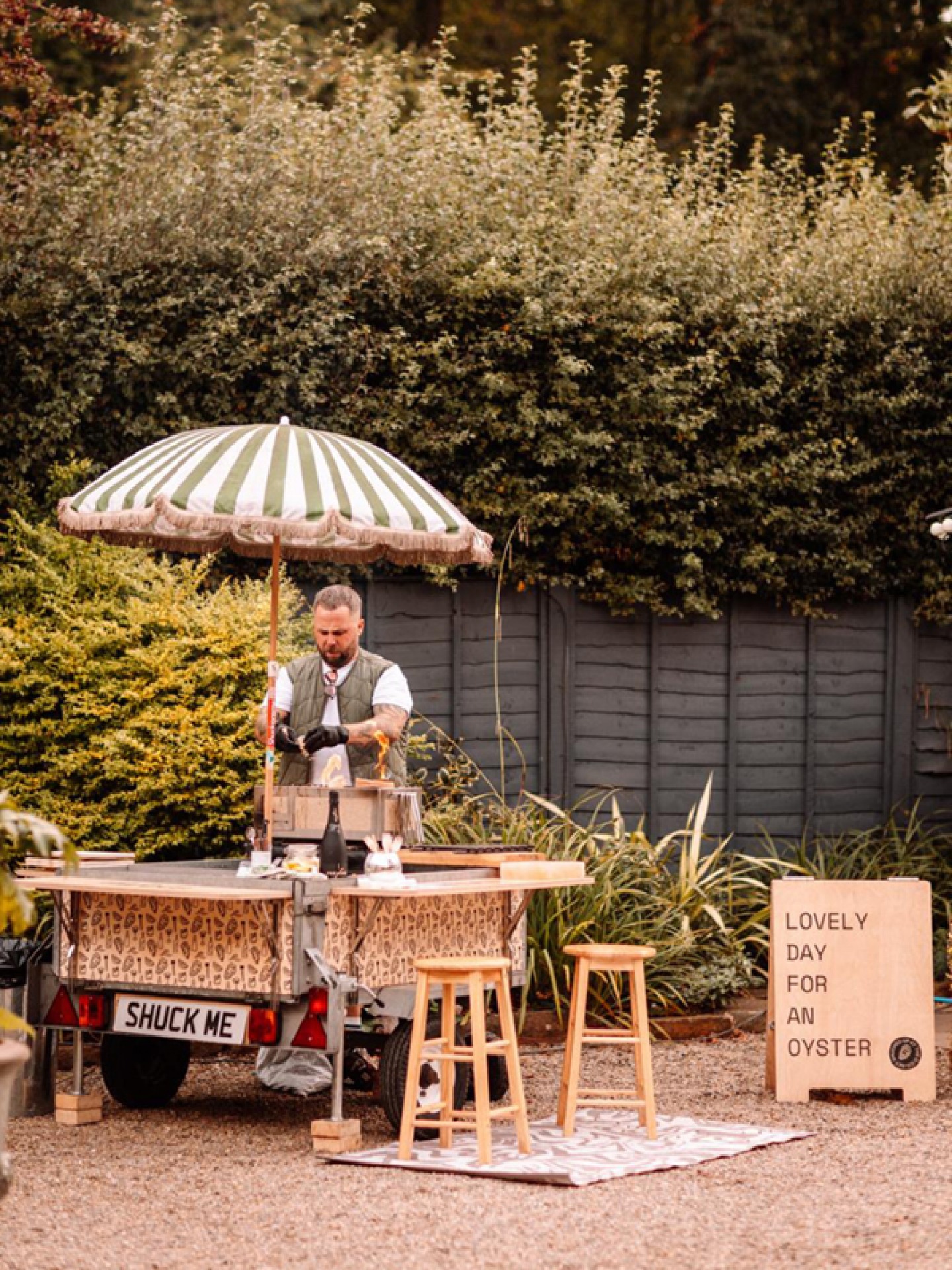Portable oyster bar in a garden 