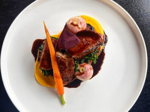 Fine-Dining Restaurant Hide